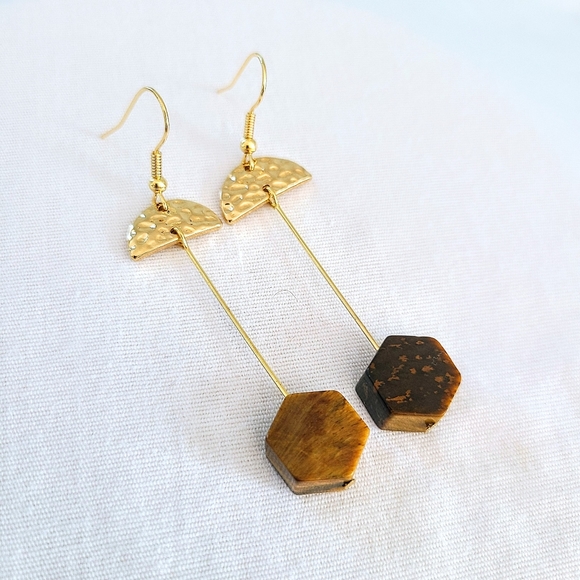 Subtle Delights Handmade Abstract Hammered Goldtone & Tiger's Eye Stone Earrings - Picture 6 of 6